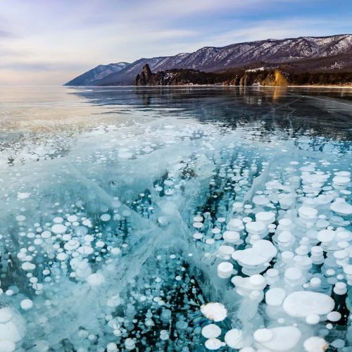 1646424450_21-sportishka-com-p-ozero-baikal-podo-ldom-turizm-krasivo-foto-21